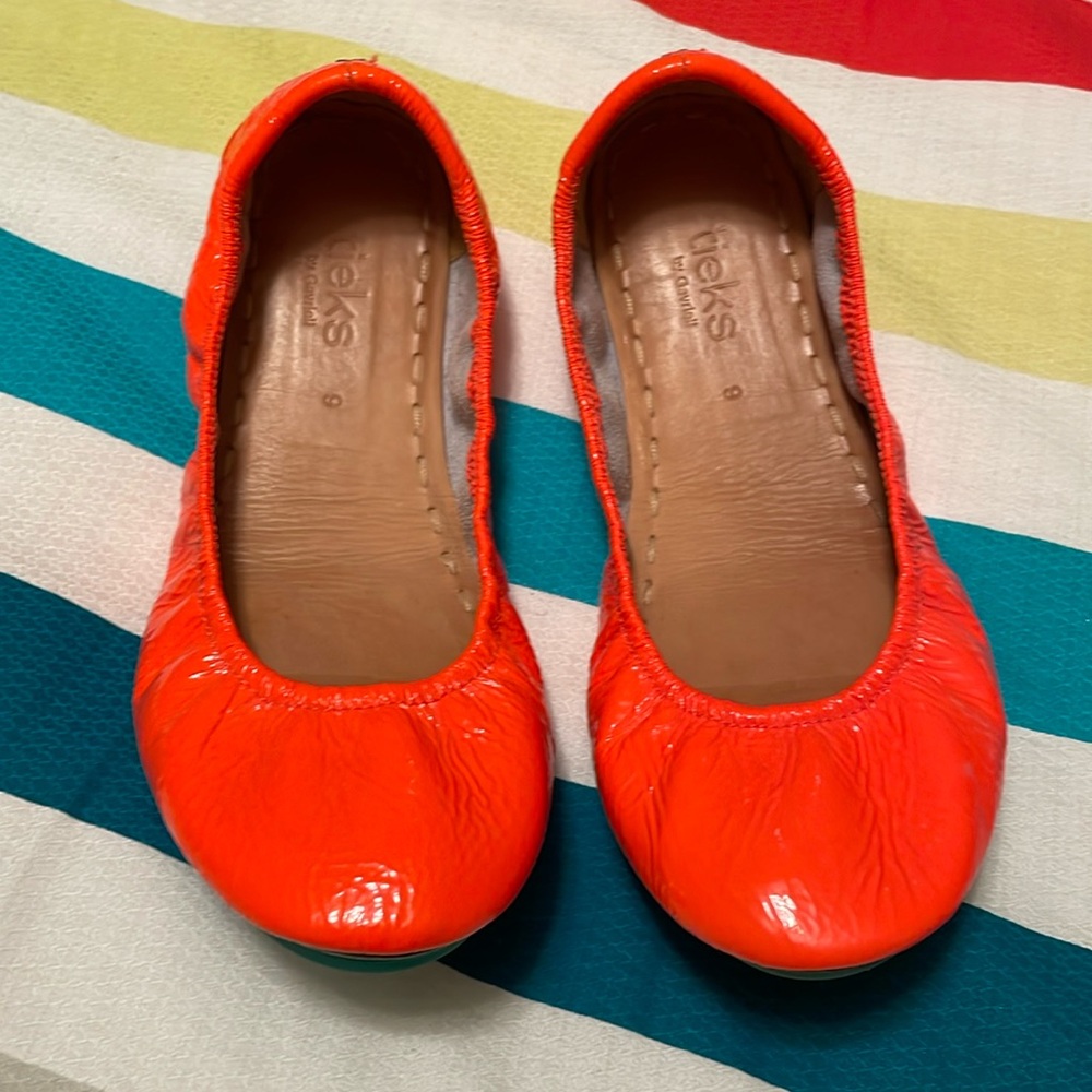 Tieks Outrageous Orange from the neon collection Size 9